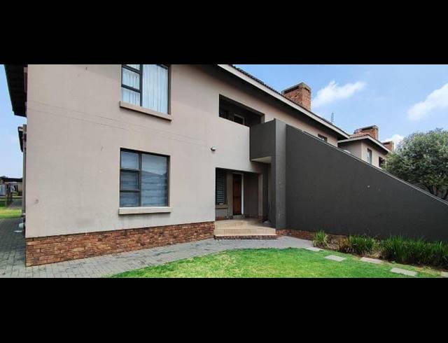 3 BEDROOM APARTMENT FOR SALE IN ALBERTSDAL